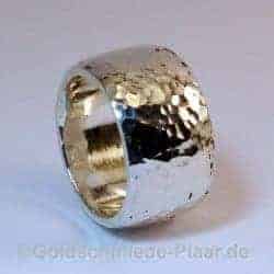 Silber-Ring mit Hammerschlag